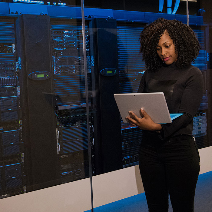 comissionamento-para-data-center-consultimer Paula Colaborador Consultimer